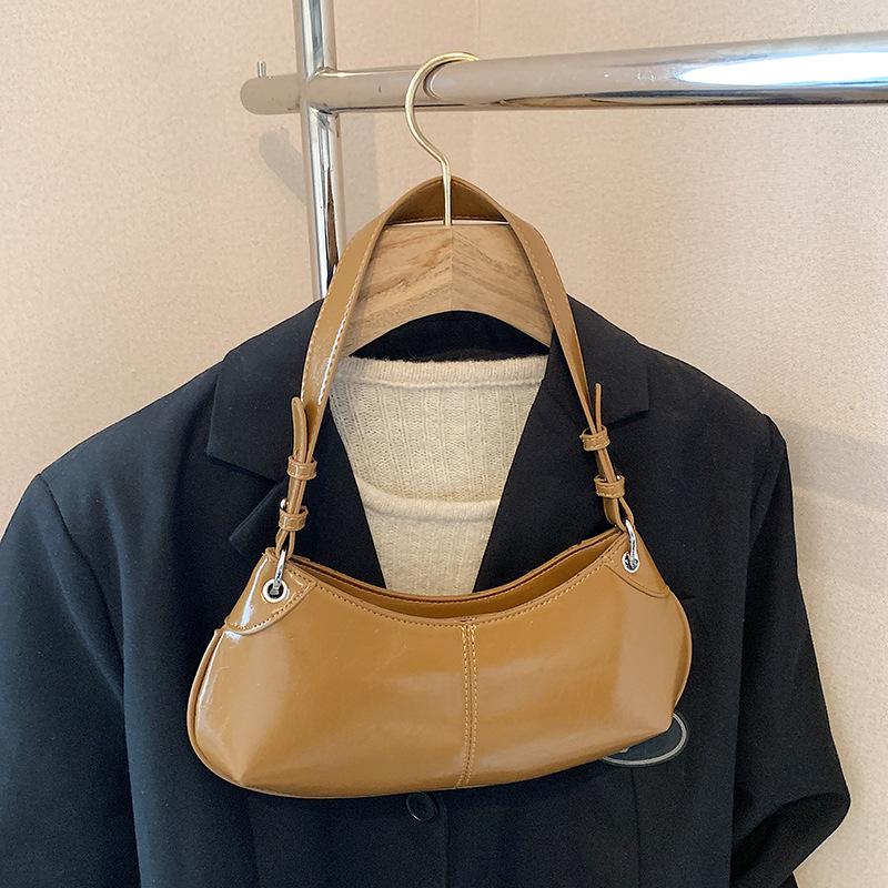 Underarm bag women's new popular fashion versatile shoulder bag high-end niche commuter bag