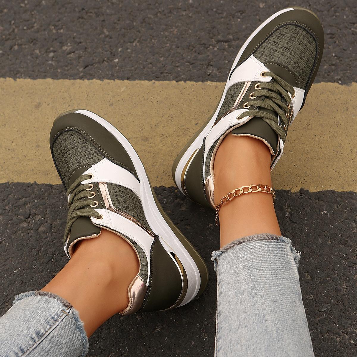 

Модная спортивная обувь больших размеров 44 для женщин, удобные повседневные туфли на танкетке, универсальная женская обувь для улицы, нескользящие кроссовки на шнуровке 39