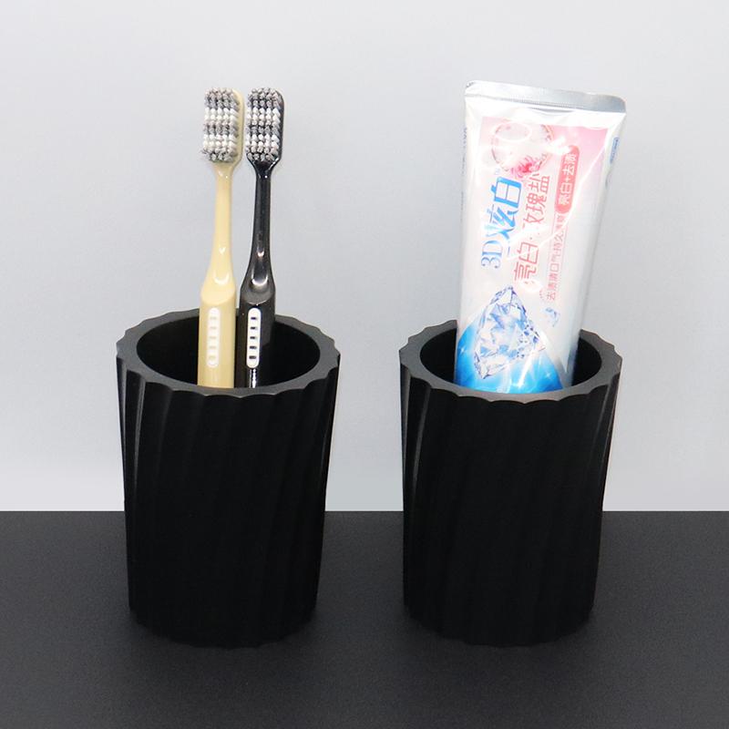 Modern Black and White Striped Ceramic Lotion Bottle Shampoo Pump Dispensing Bottle Rinsing Cup Soap Dishes Bathroom Accessories