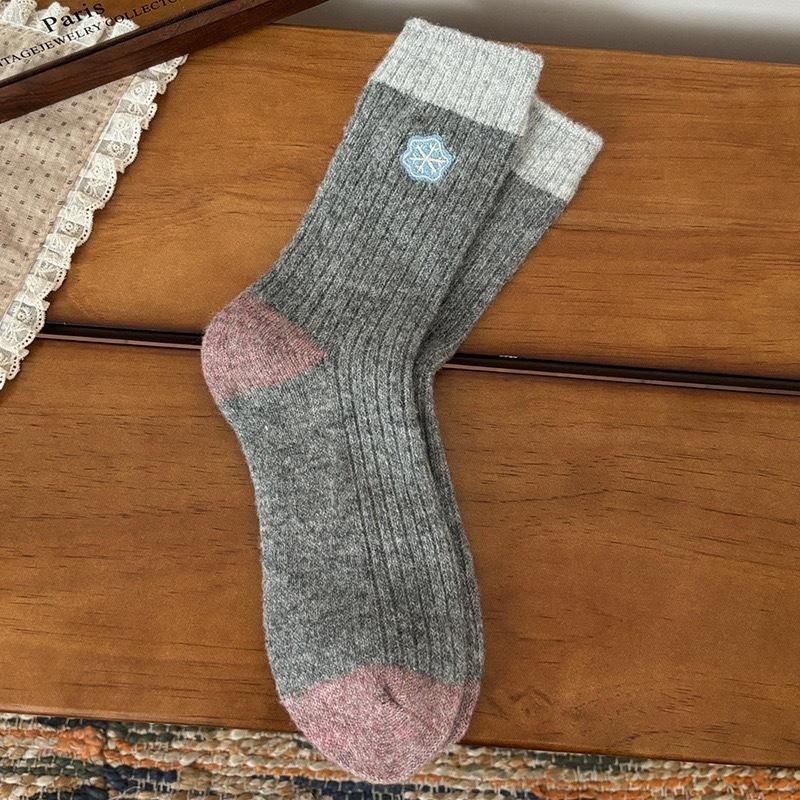 Christmas Wool Socks, Socks, Seasonal Thickened, Warm And Cute, Embroidered Snowflake Sky Stockings
