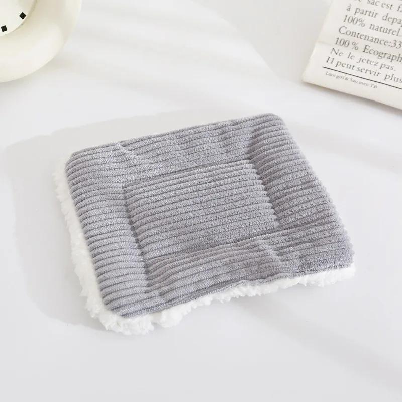 Hamster Bed Mat Small Pet Bed Corduroy Cotton Wool Warm Cotton Bed Mat For Small Pet Supplies S 21 16CM