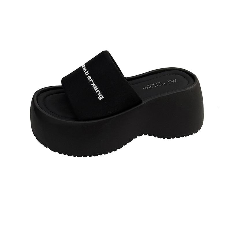 Thick-soled letter-word slippers for women's new small people, increased height and lightness, simple sandals with one pedal