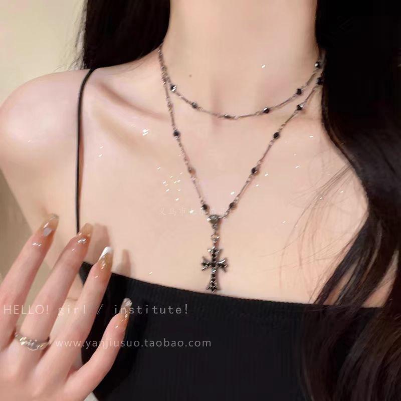 Bohemian Geometric Pendant Necklace Niche Retro Temperament Collarbone Chain Light Luxury Versatile High-end Jewelry