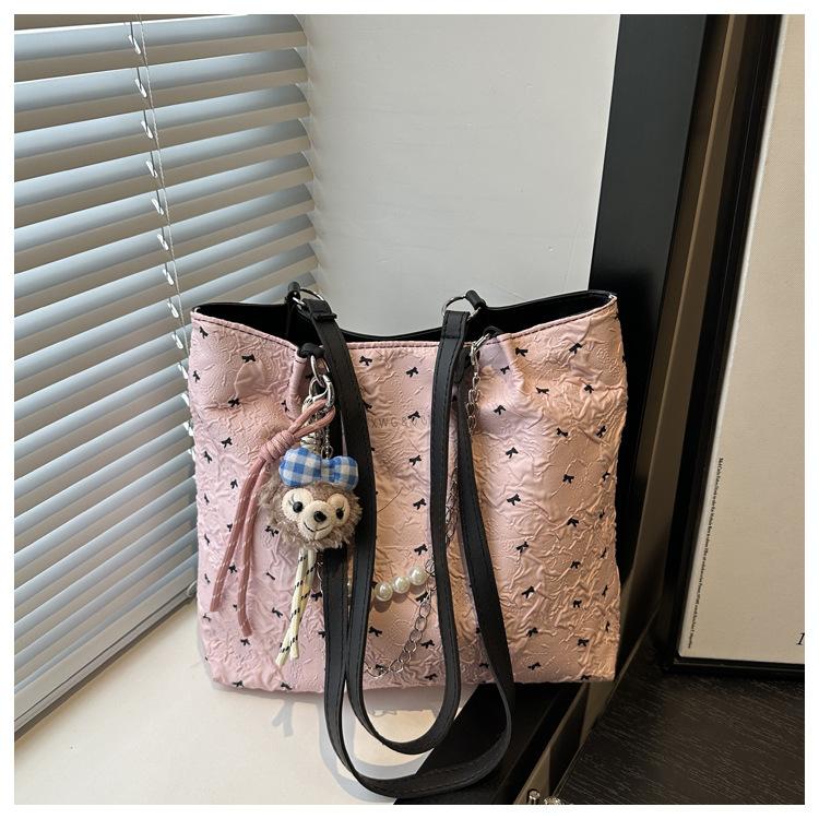 

Нишевая сумка высокой ценности женская 2025 новая модная сумка через плечо женская большой вместимости сумка-тоут для поездок на работу сумочка Without pendant розовый