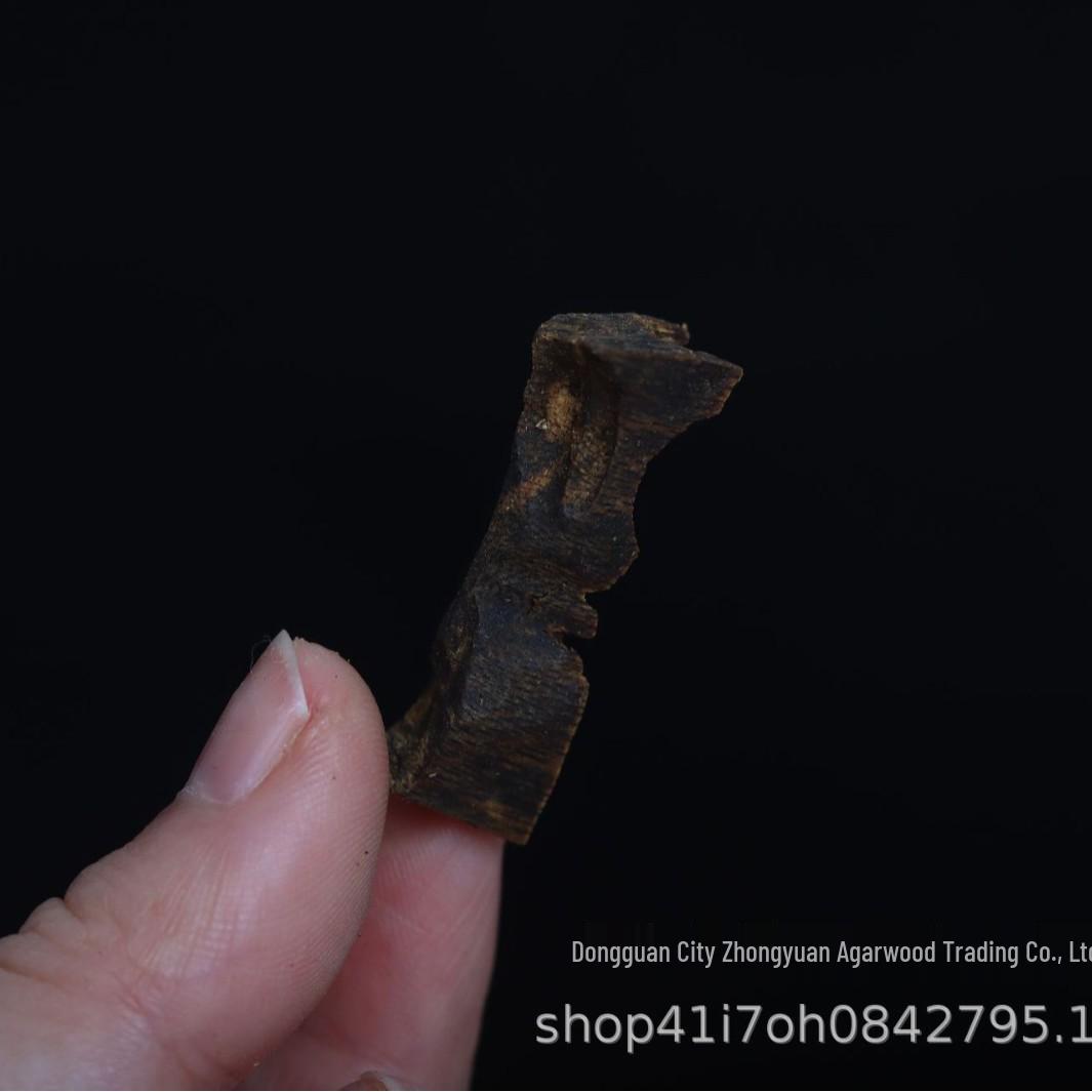 Natural Agarwood Sinking Wood - Two-Sided Scraped Kynam Incense Material Export to the Middle East