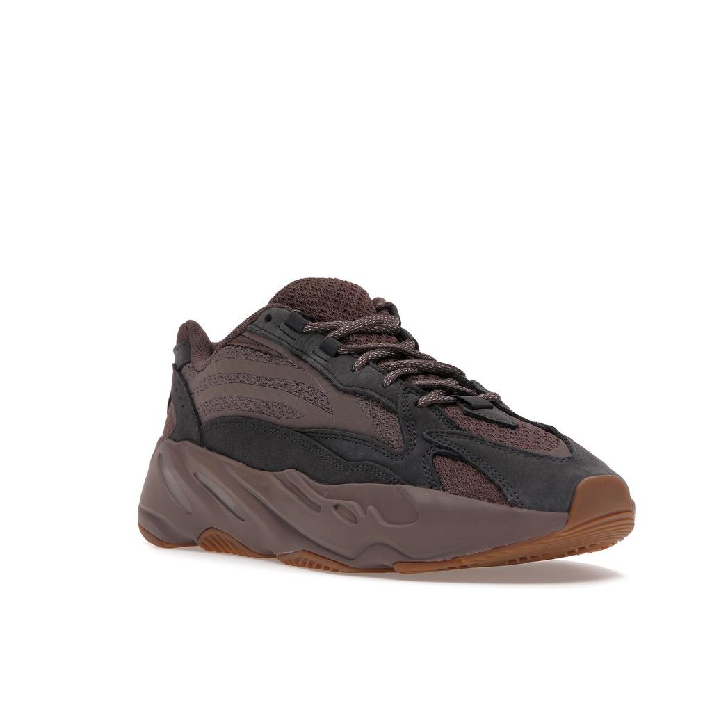 yeezy 700 v2 tan