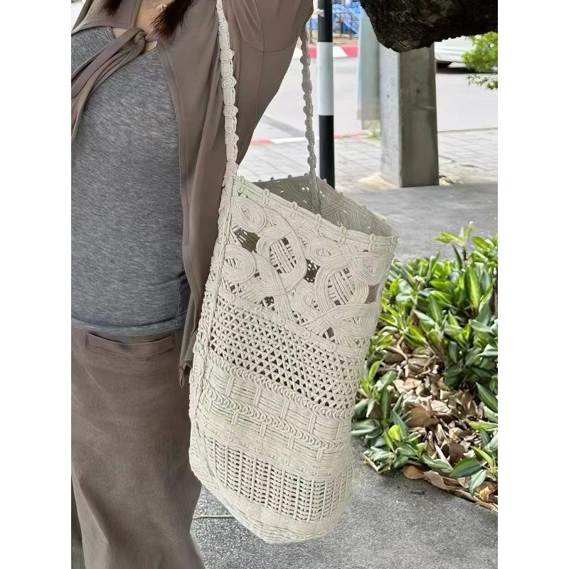 

Hand crocheted island cotton hollow bucket bag large capacity leisure seaside vacation wind portable shoulder large bag women