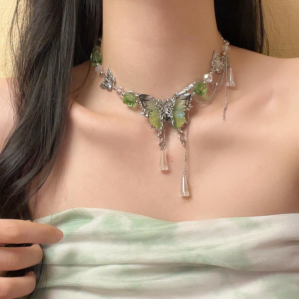 Girl's Green Butterfly Necklace with Imitation Crystal Beads, Tassel Collarbone Chain, Exquisite and Fashionable Necklace, Girl's Gift