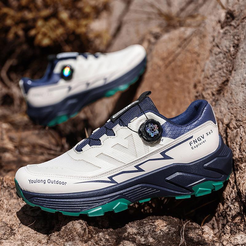 New Hiking Shoes Outdoor Travel Men's Leisure Pass Rotating Button Crawling Off-road Hiking Shoes