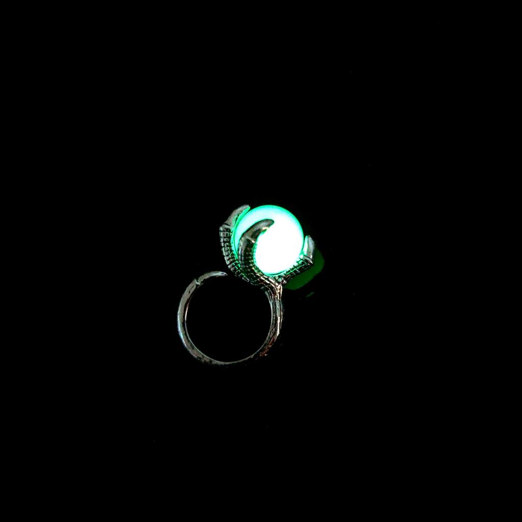 Vintage Glowing Dragon Claw Necklace Hip Hop Street Light Up Pendant Men's Accessory