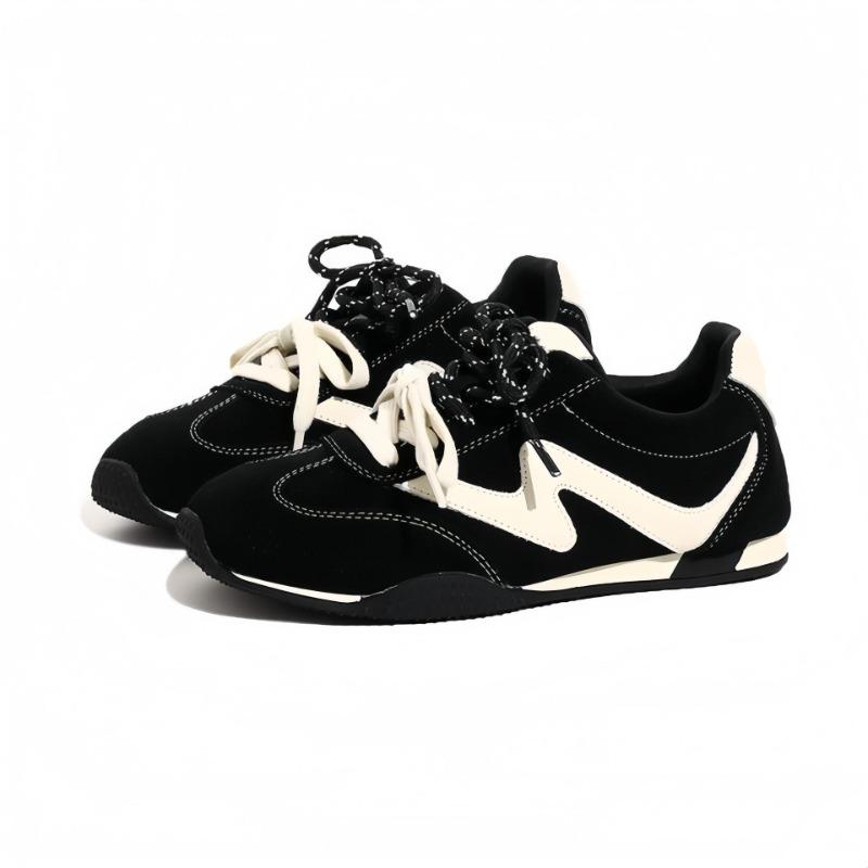 Retro red splicing flat bottom women's new comfortable and light feet small leisure sports