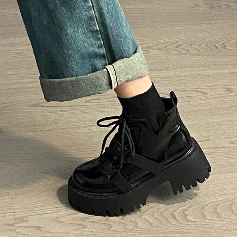 Black British Martin boots women's autumn 2025 French boots thick-soled small sweet cool style high-end small short boots