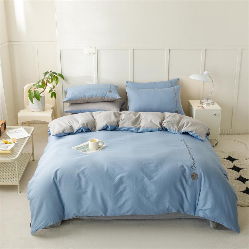 Kleines, frisches vierteiliges Set aus reiner Baumwolle, bedrucktes Set aus reinem Baumwolltwill, Einzel- und Doppelbettbezug, Bettlaken, Kissen, dreiteiliges Set