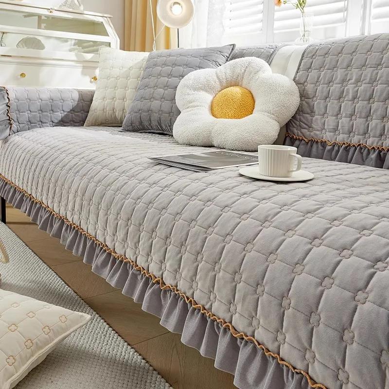 Thickened Four Seasons Universal Non-Slip Cushion Leather Sofa Cover Cover Cloth Winter Plush French Cream Style Sofa Cushion