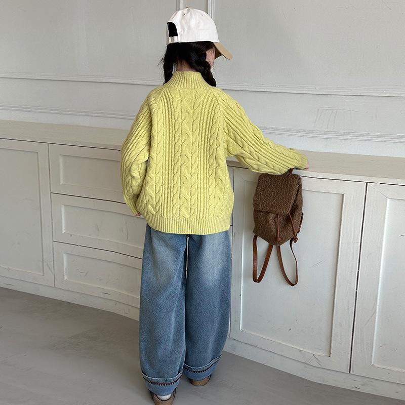 Dziewczęcy sweter dzianinowy z kołnierzem stójką - Pogrubiony Jesień-Zima 2025 Moda dziecięca