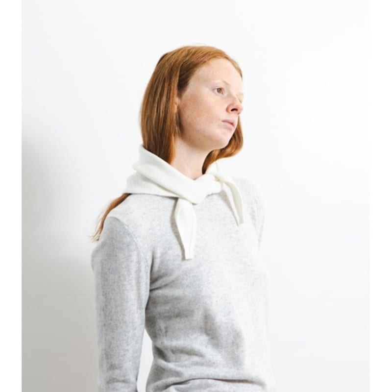 Pure Cashmere NYC TRIANGLE SCARF_Ivory