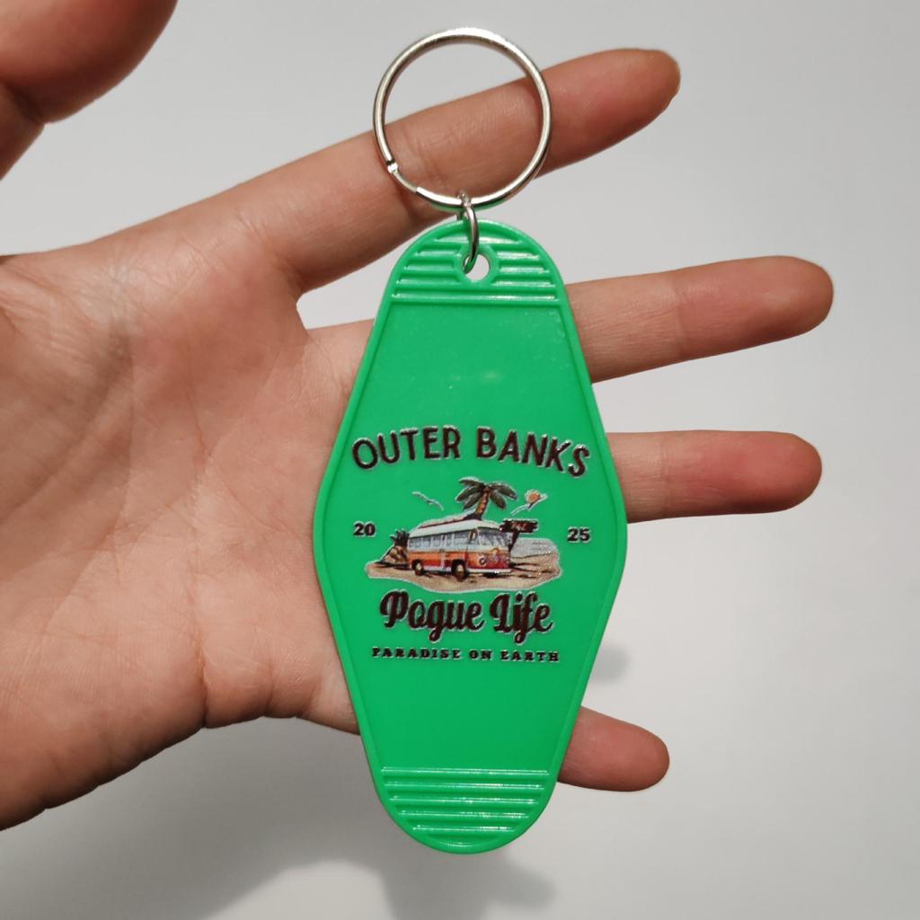 Vintage Acrylic Motel Room Keychain: Retro & Durable Design