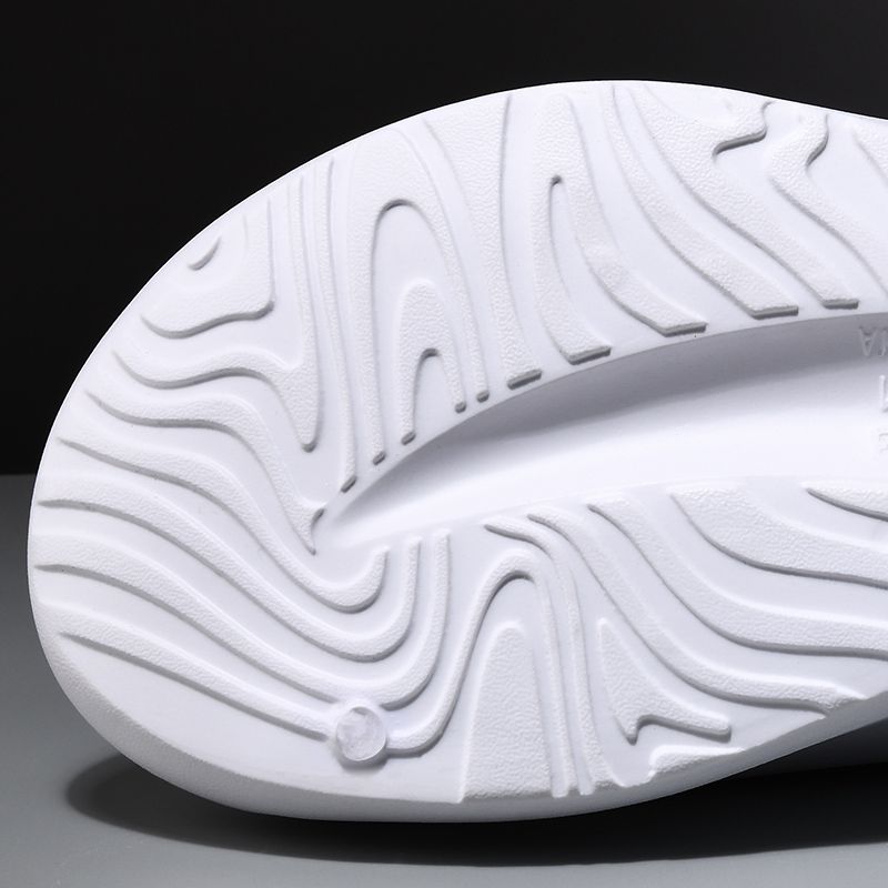 FashionMen slippers 2024 New Slides Summer Luxury Sandals men Outside fashion Casual Beach Breathable Shoes for men Home Slippers