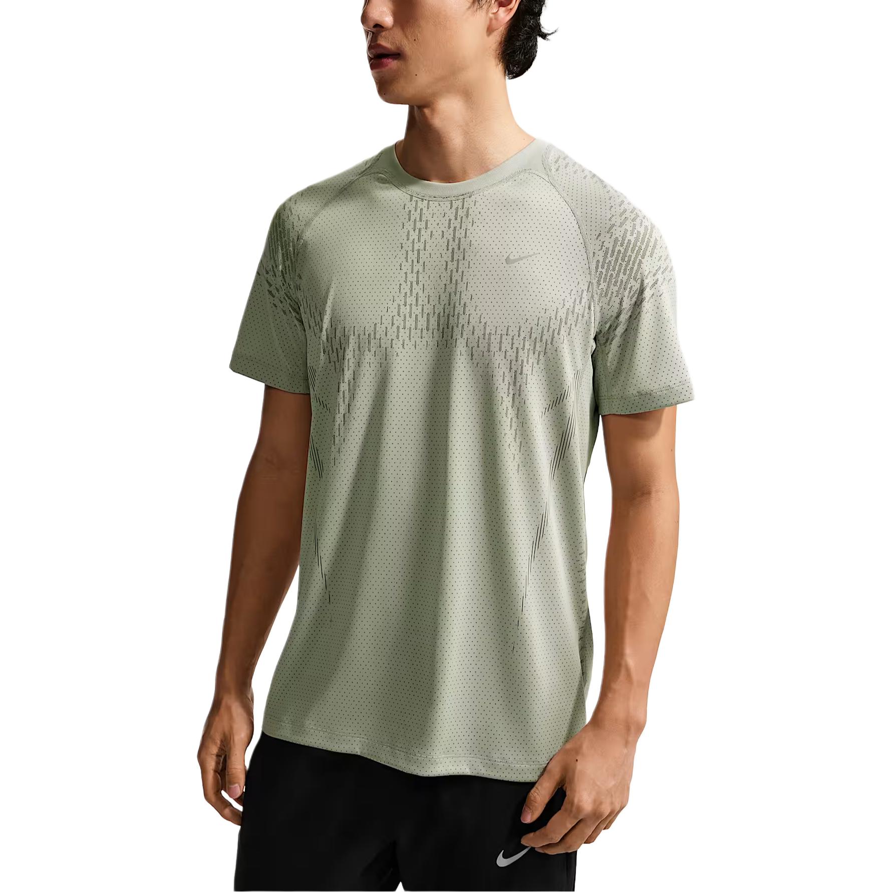 

Nike Dri-Fit Quick-Dry Moisture-Wicking Breathable Reflective Running T-Shirt Men tops IF2089-304 L