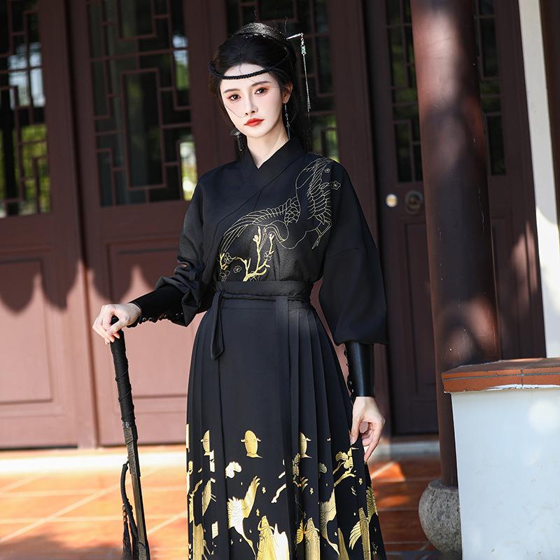 Elegant Black Hanfu: Gold-Stamped Crane Design, Plus Size Couple Set, Traditional Chinese Style Skirt for Women