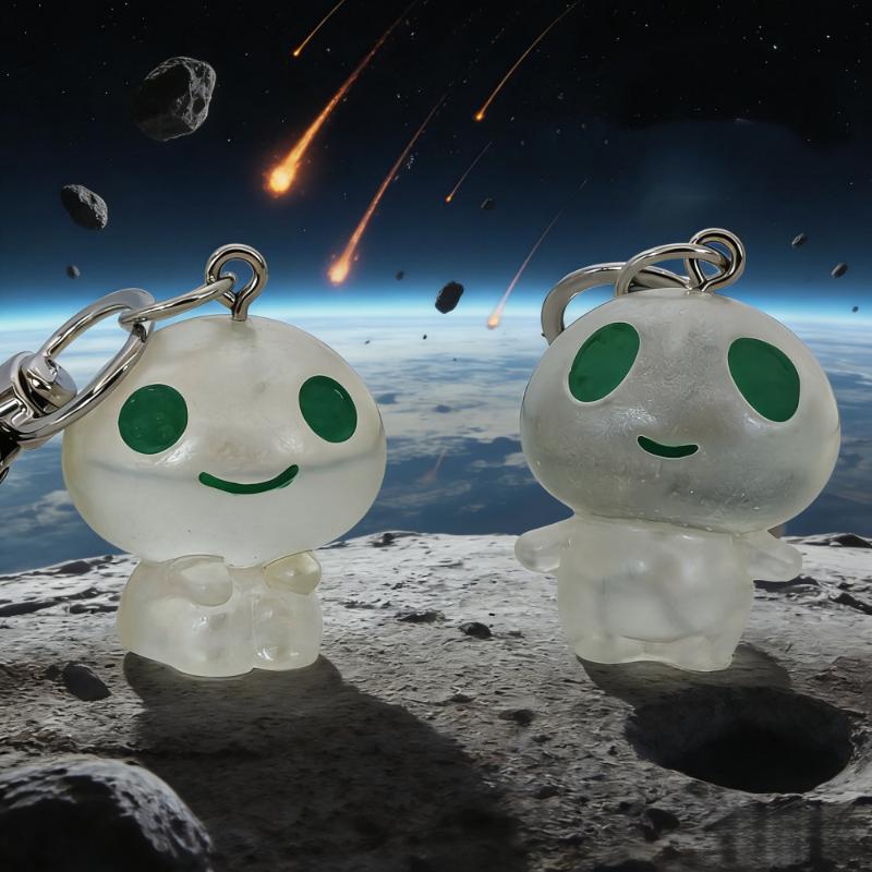 1/4Pcs Luminous Funny Green Alien Lanyard Keychain Resin Charm Mobile Phone Rope Key Chain Backpack Pendants Friend Gifts