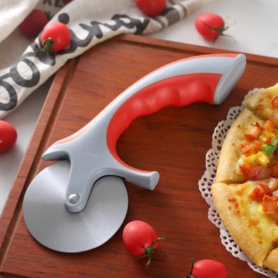 Large Pizza Cutter Wheel Stainless Steel Blade Finger Guard Comfort Handle Premium Design Versatile Slicer for Pizza Flatbread Vegetables Sandwiches