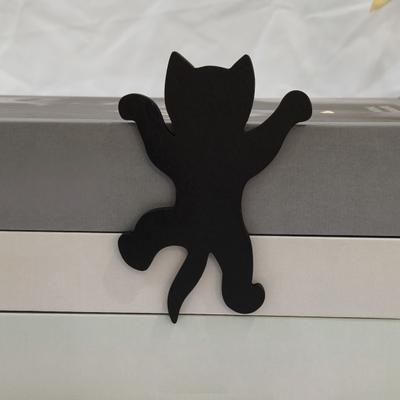 Handcrafted Door Sign Climbing Kitten Cat Metal Door Ornament Anti-deformation Door Plaque Home Decoration