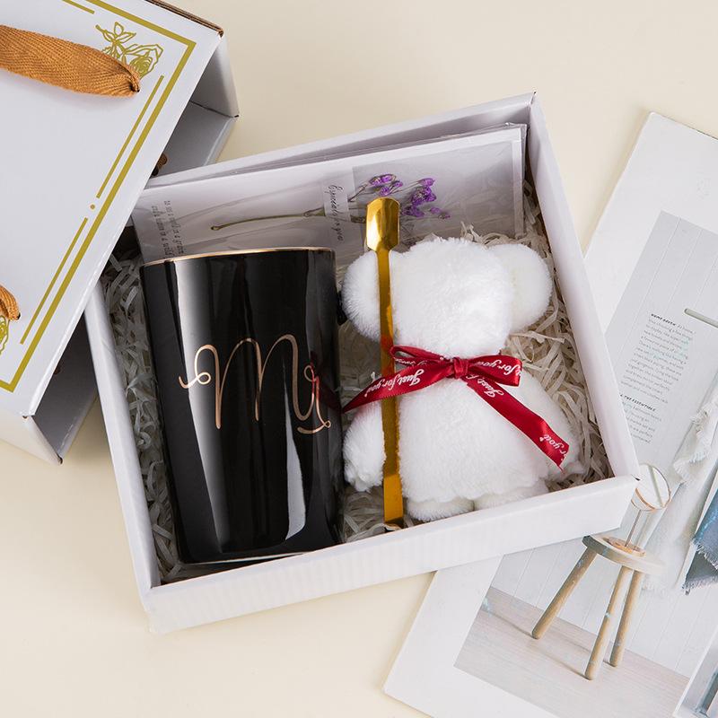 Souvenir set, water cup, female creative mug, gift box, cup, wedding gift set, ceramic cup, return gift