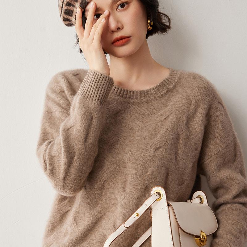 Women's Cashmere Cable Knit Sweater: Loose, Round Neck Pullover for Autumn & Winter