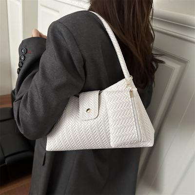 Hand-woven Underarm Bag Premium Casual Commuter Mother and Child Bag Stylish Retro Soft Leather Shoulder Bag