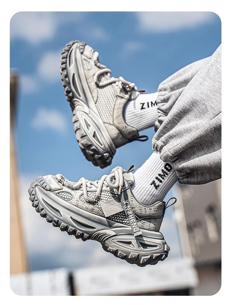 Men's Light Luxury Mesh Sports Shoes: Non-Slip, Breathable, Thick Sole, Height-Increasing, Autumn/Winter Casual Running Dad Shoes.