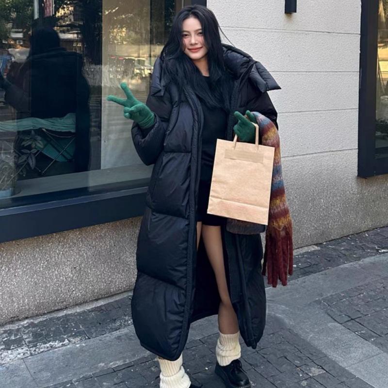 Neue Winter-Puffs Weiche Baumwollwattierte Jacke Mädchen Lang Über das Knie gesteppt Locker Wattierter Mantel