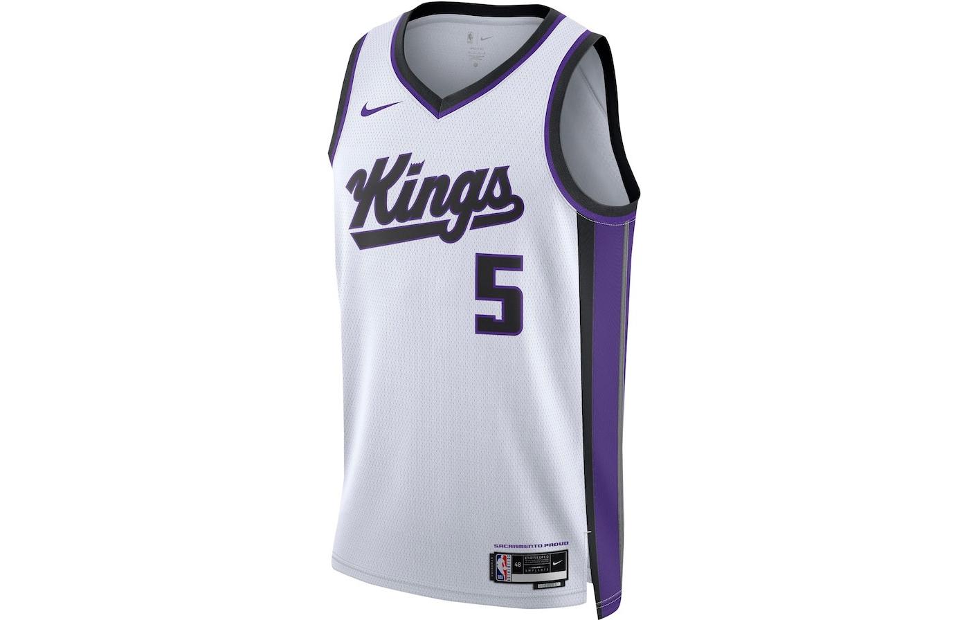 Мужская майка Nike Dri FIT NBA Swingman De Aaron Fox Sacramento Kings 2023/24 Edition Association DX8473-100 L