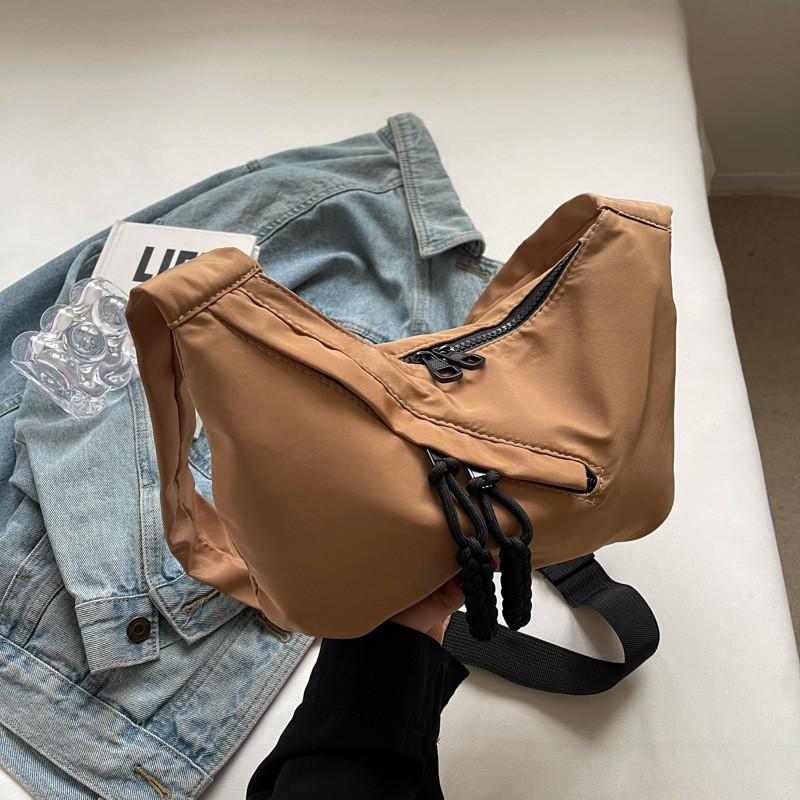 Versatile Ins Inspired Simple Solid Color Crossbody Bag Perfect For Street Fashion Lovers хаки