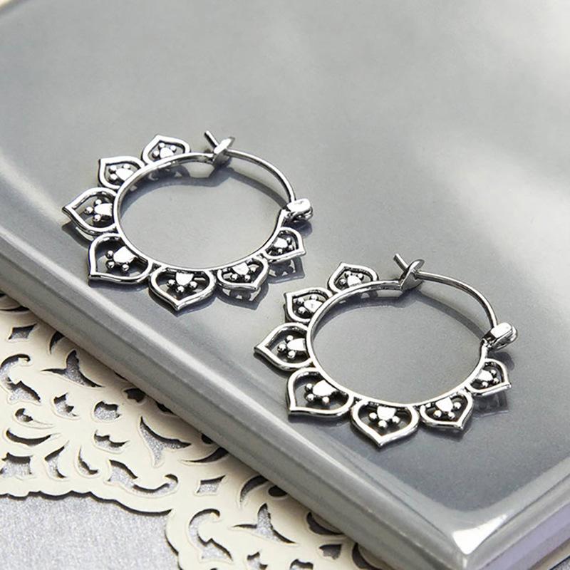 Literary And Retro New Chinese Style Wind Ear Buckles, Lotus Small Fresh Earrings, Court Metal Women'S Earrings