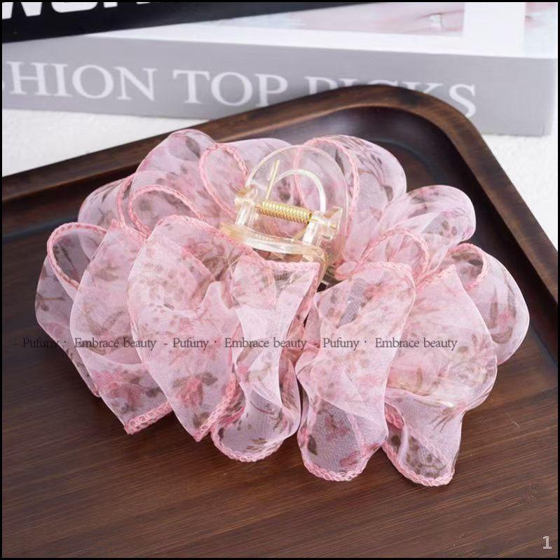 

Cloud-patterned Floral Hair Clip With Bubble Tulle At The Back Of The Head Large Bun Hair Clip With Bow Detail One Size розовый