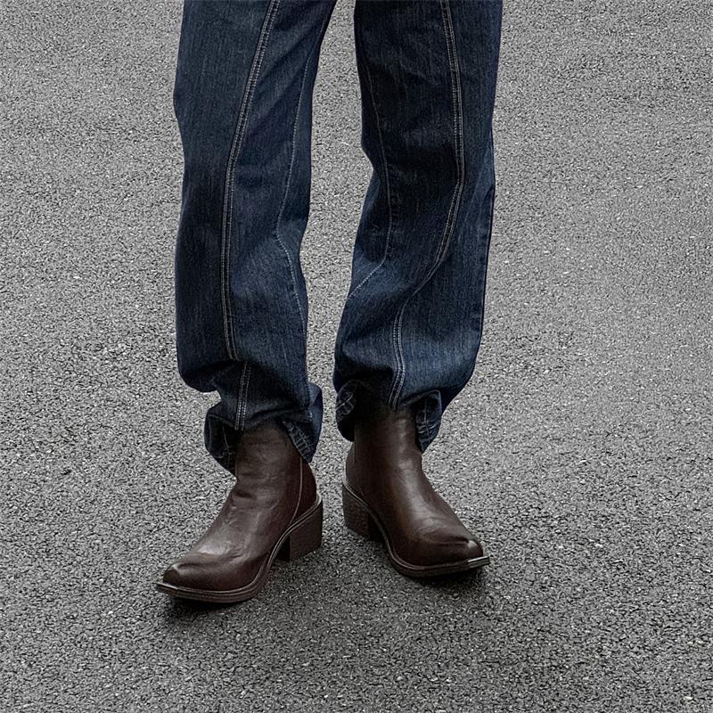 Hight Quality 2025 S/a New Classic British Style Black Men Leather Boots Pointed Hombre Daily Banquet Wedding Dress Casual Shoes