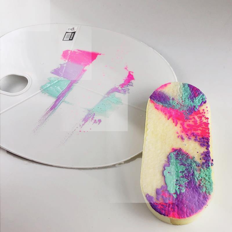 Large Oval Three-Hole Art Palette for Watercolor and Acrylic Painting