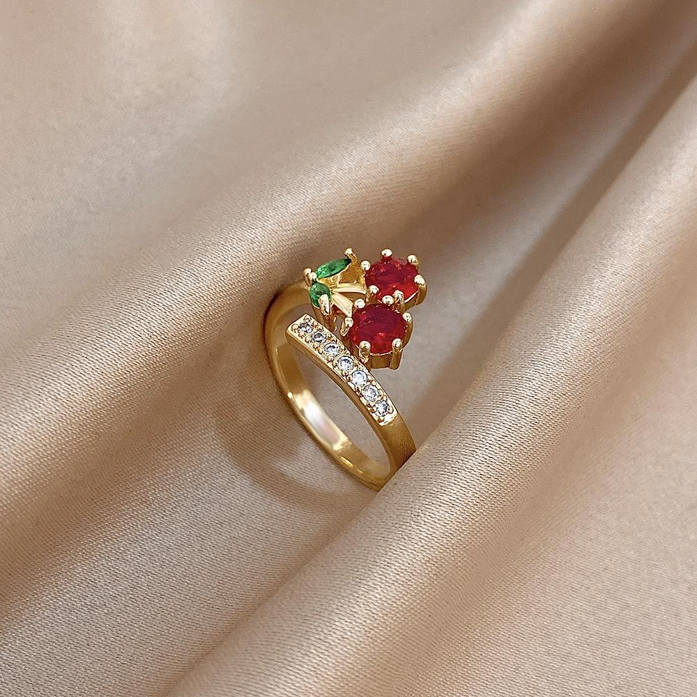 

Новое Простое Микровставка Синтетический Кубический Цирконий Красный Вишневидный Кольцо из Нержавеющей Стали Золотистого Цвета Вечеринка Повседневная Мода Циркон