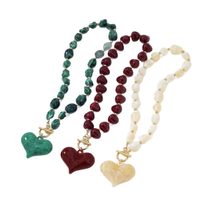 European and American retro amber ins big love pendant necklace, simple and exaggerated Maillard smudged round bead necklace