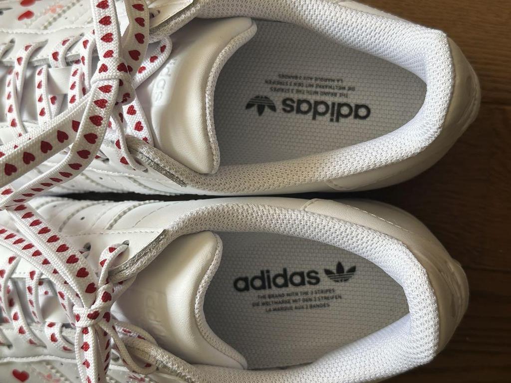 [USED] Valentine's Day adidas sneakers