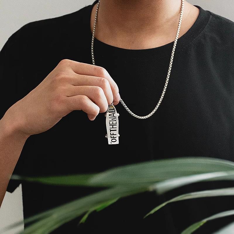 Colier Hip-Hop Trendy din Oțel Titan pentru Bărbați - Fashionabil, Versatil și Accesoriu Emoțional pentru Cuplu.