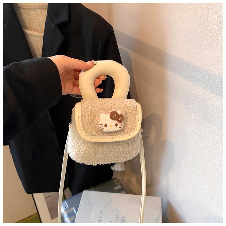High-value Cute Cat Small Bag Women's Autumn and Winter New Furry Bucket Bag Fashionable Portable Messenger Bag