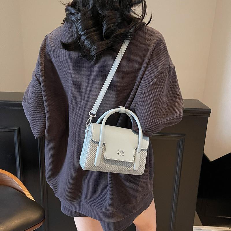 Handheld Small Square Bag Women's New Shoulder Messenger Bag