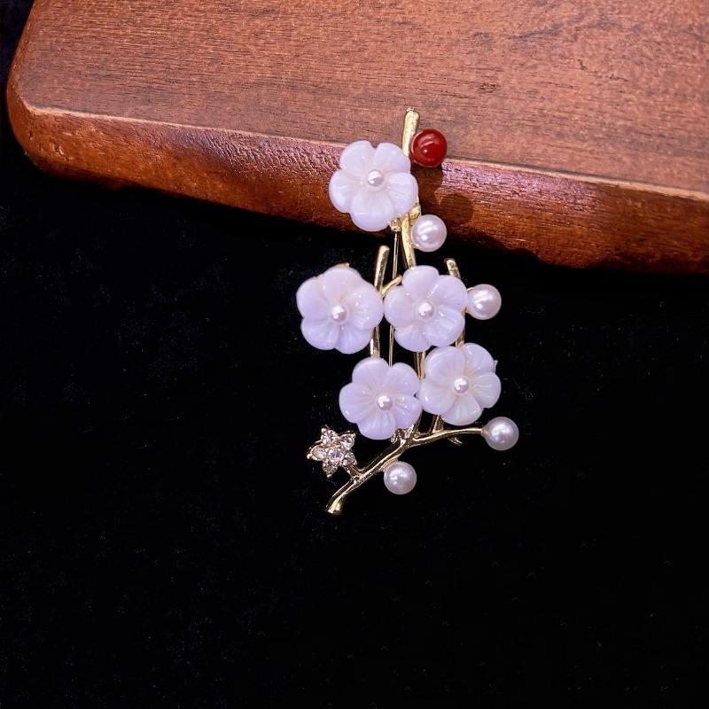 Plum Blossom Pin - High-end Pin for Women, Rarely Seen Brooch, Retro Pin for Ladies