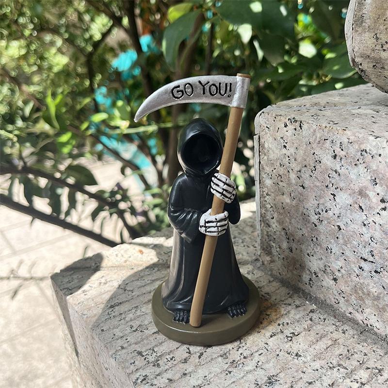 Gothic Emotional Support Figurine Grim Reaper Statue Halloween Decoration Holding Coffee & Cat Resin Desktop Ornament