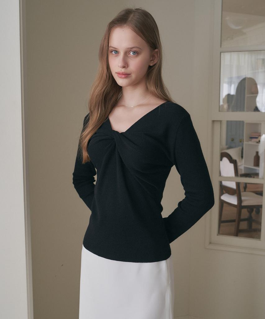 Peullobeu Twist Point Knit_Bk