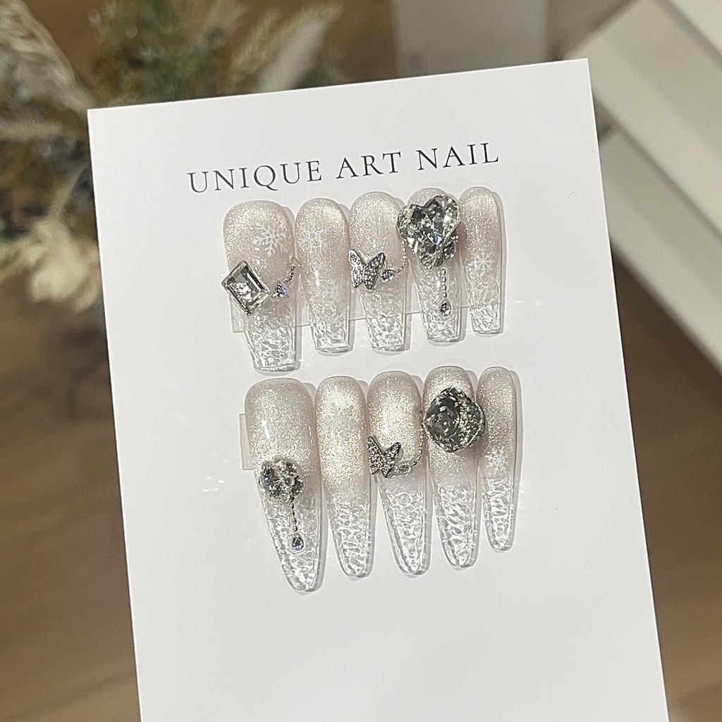 Ice Flowers, Snow, Winter Cold and Broken Feeling, White Temperament, Butterfly Stickers, Love Wear Armor