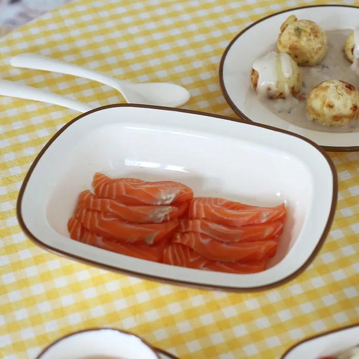 

Brown Sugar Rim Rectangular Bowl 9 inch