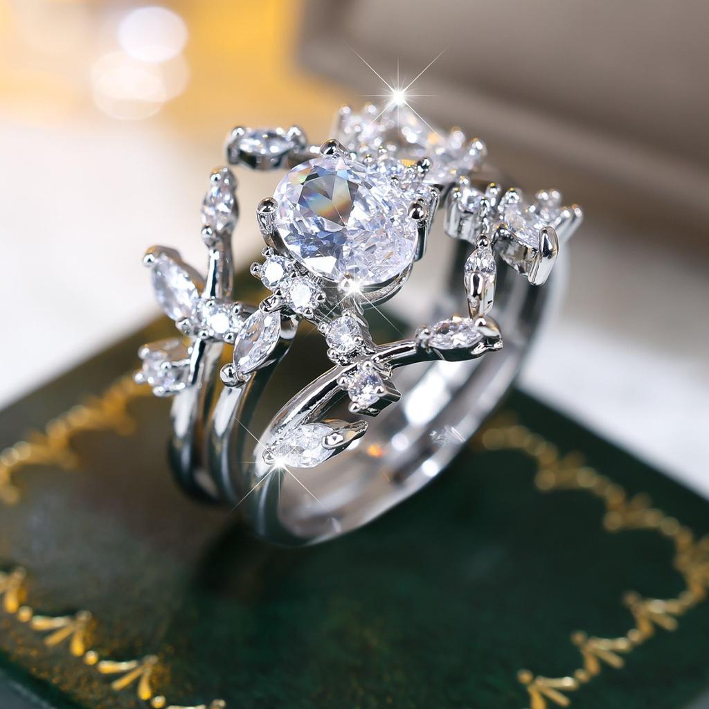 European and American Retro Floral and Leaf-patterned White Diamond Three-piece Ring Set Multi-layered Closed Crown Jewelry Set